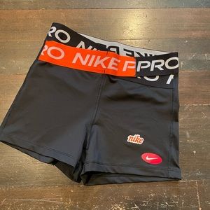 Nike pro intertwist short leggings